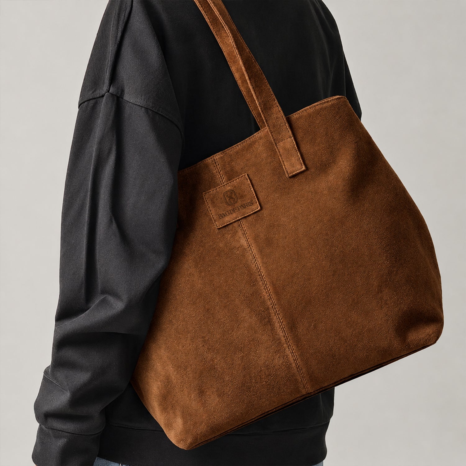 Nayla Grande Suede Tote - 032B