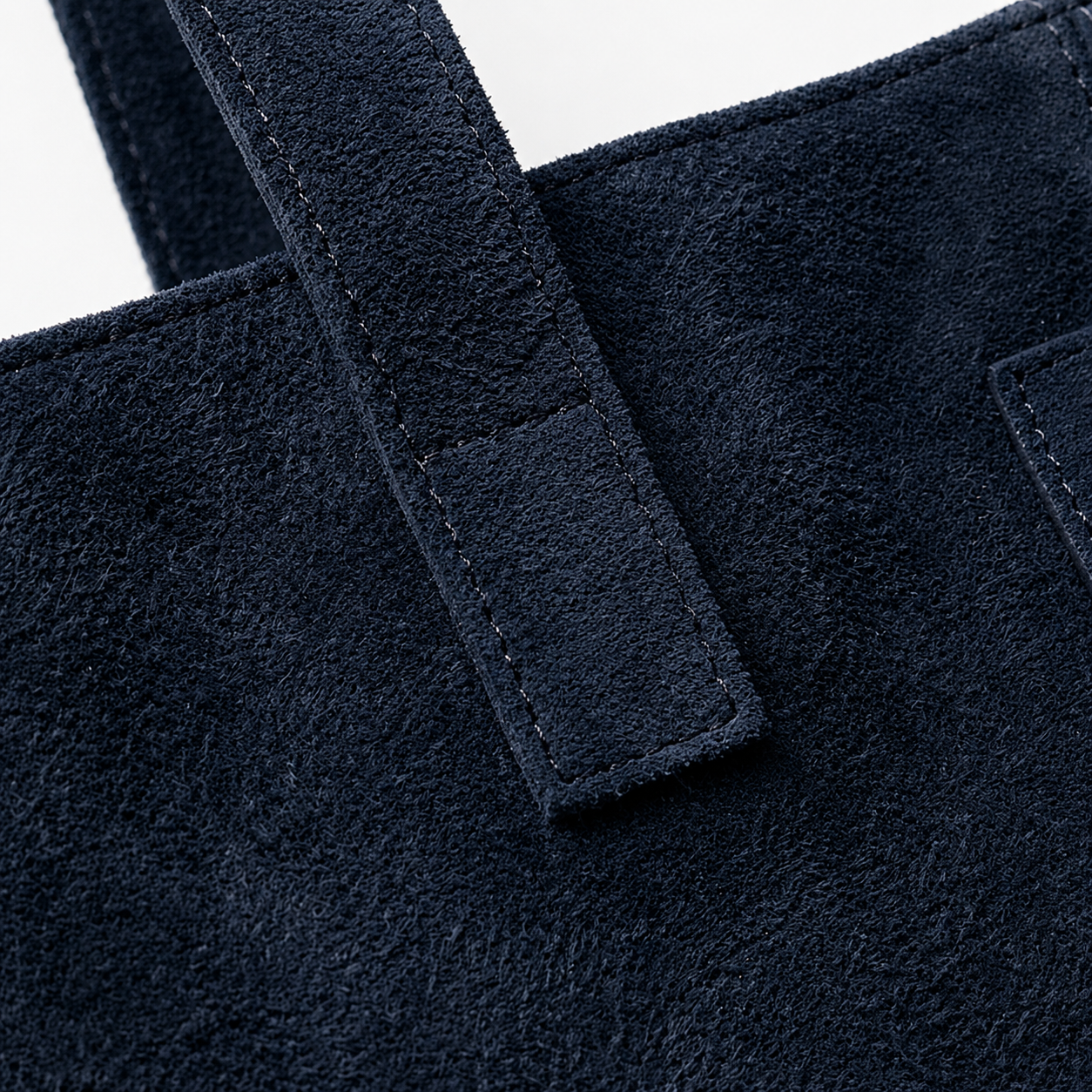Nayla Grande Suede Tote - 031B